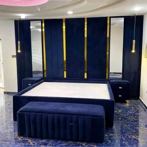 Lit 3 places Capitonné super grand chevet avec dorrure+ coffres et Divan